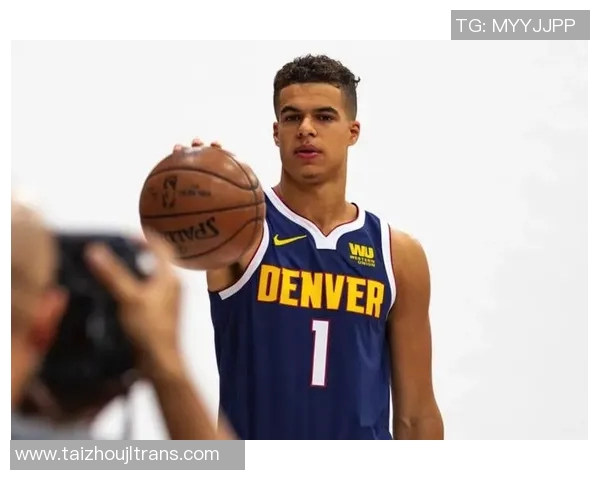 小迈克尔波特的成长之路与篮球梦想的追逐之旅